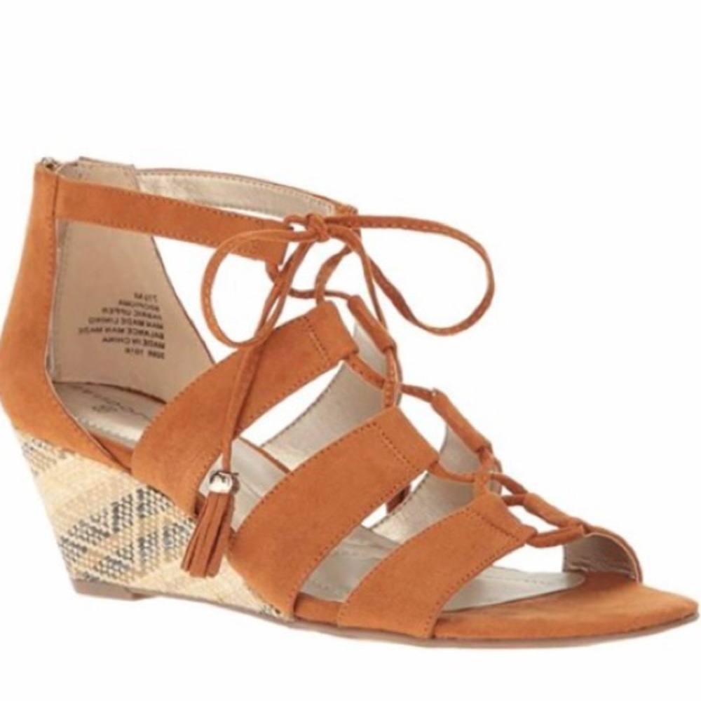 Bandolino Wedge Sandal